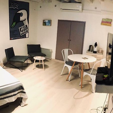 ארל Studio Typique Et Cosy Climatise. מראה חיצוני תמונה